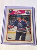 Topps 1988-89 Jari Kurri #147 Edmonton Oilers Base Set NHL Hockey Card
