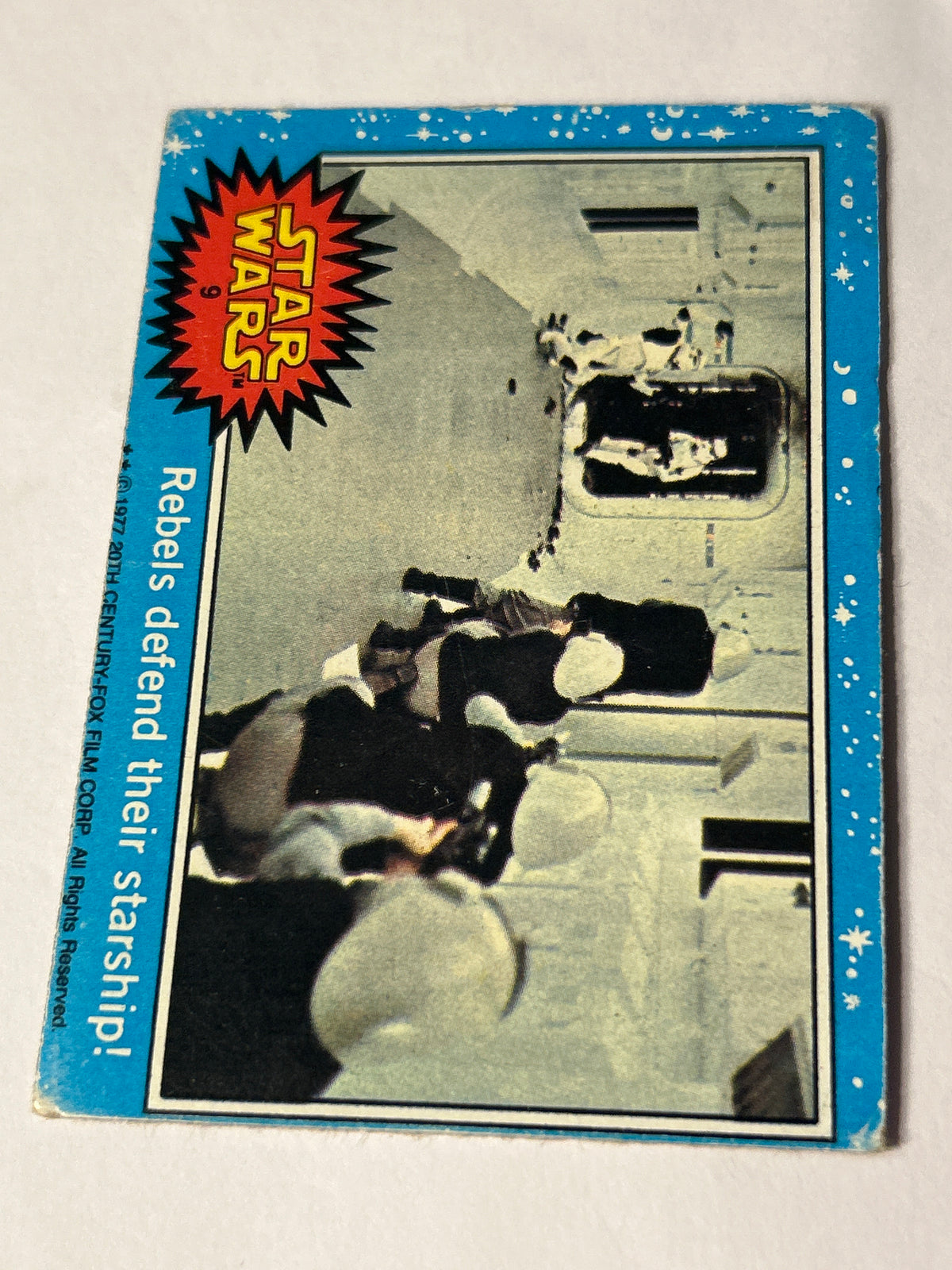 1977 Topps Star Wars #9 Rebels Defend Their Starship!, Blue Series 1, VG