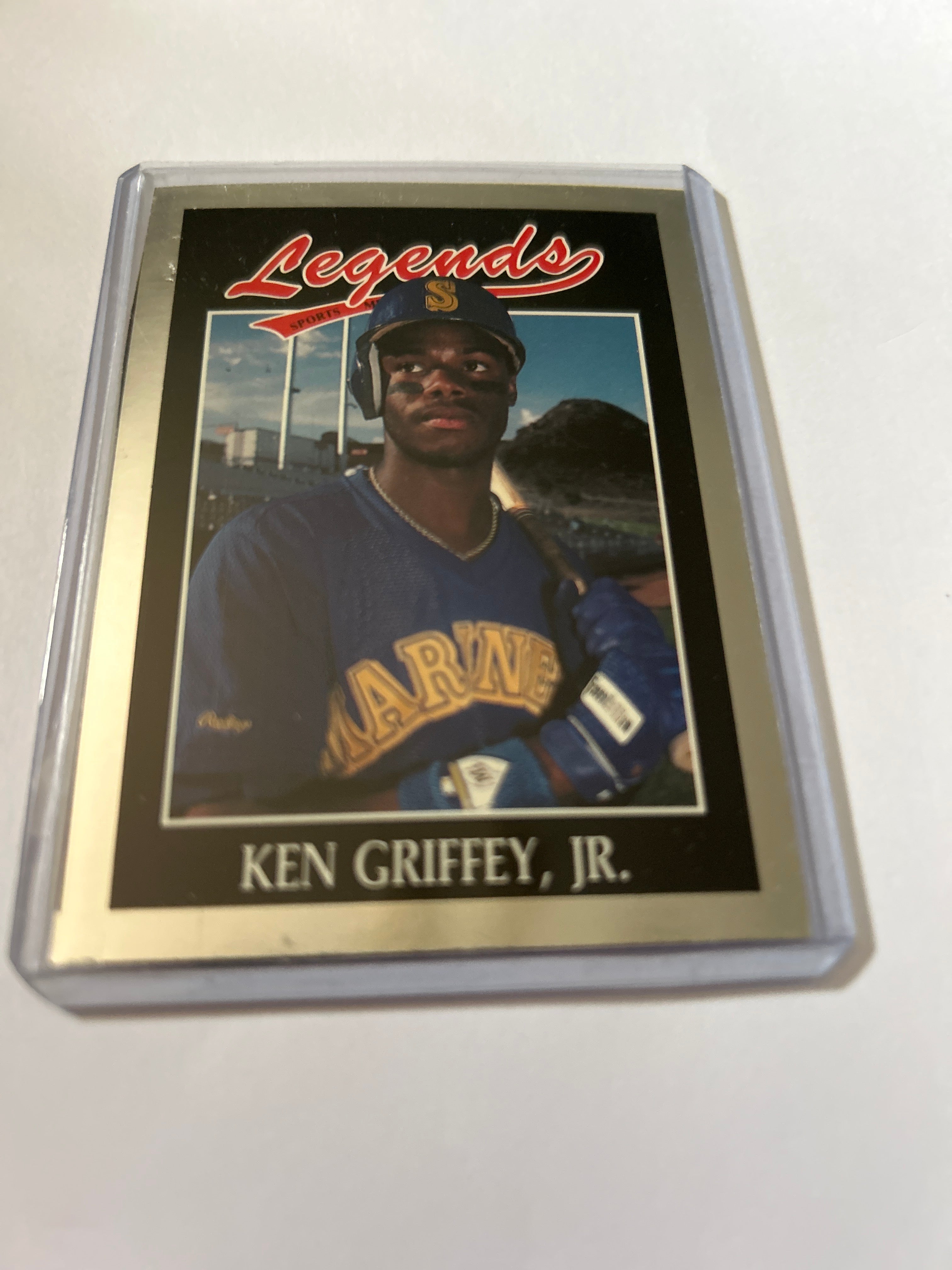 1991-92 Legends Baseball ⚾️ Card #28, KEN GRIFFEY, JR, Seattle Mariners, (HOF)