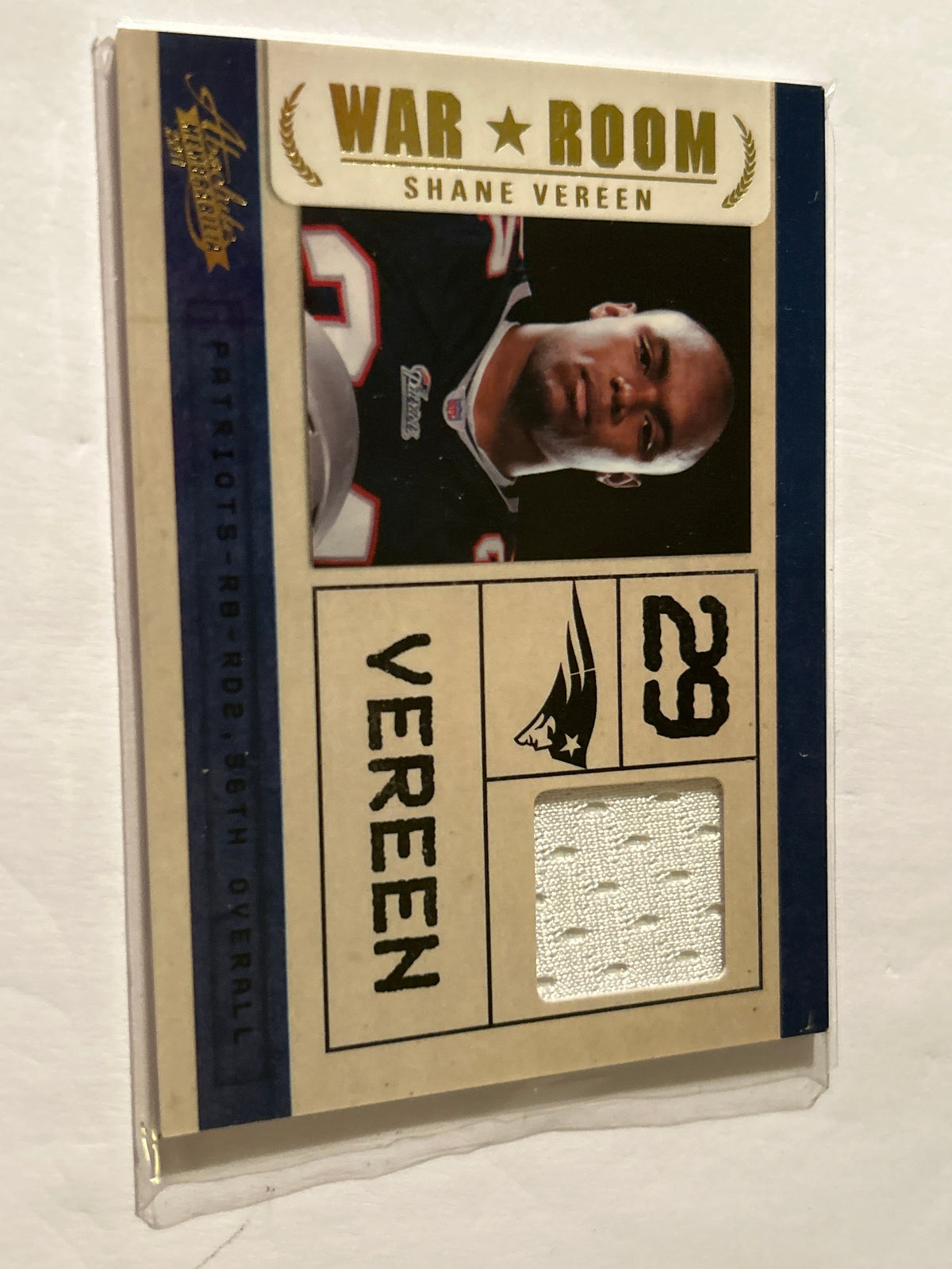 2011 Panini Absolute Memorabilia - War Room Shane Vereen #30 Materials (MEM) (RC)