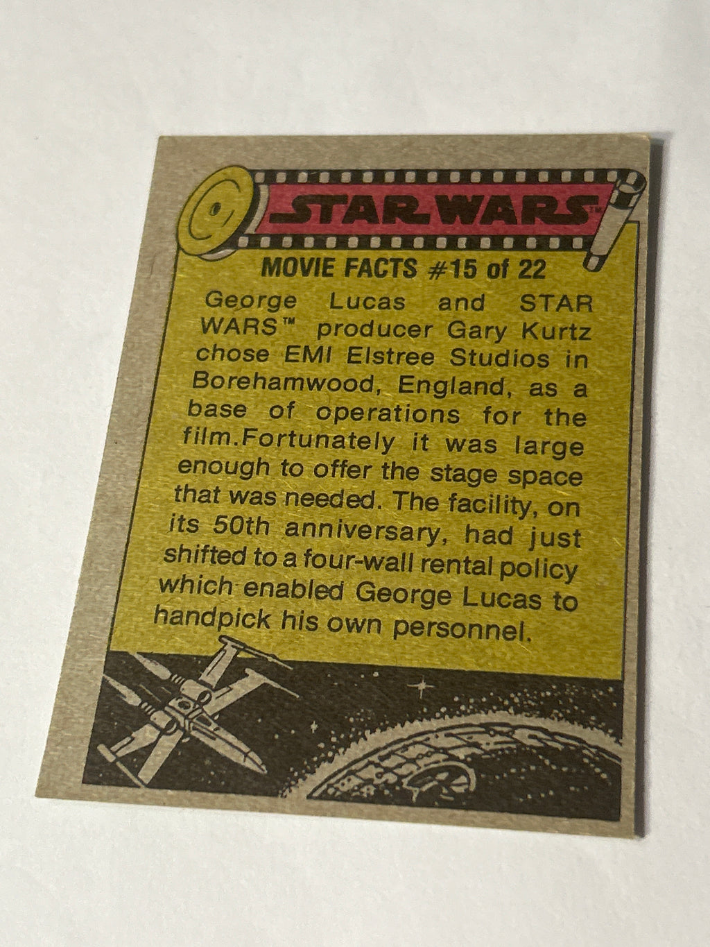 1977 Topps Star Wars Series 4 Green #230 Guarding the Millennium Falcon (Movie Facts Back)