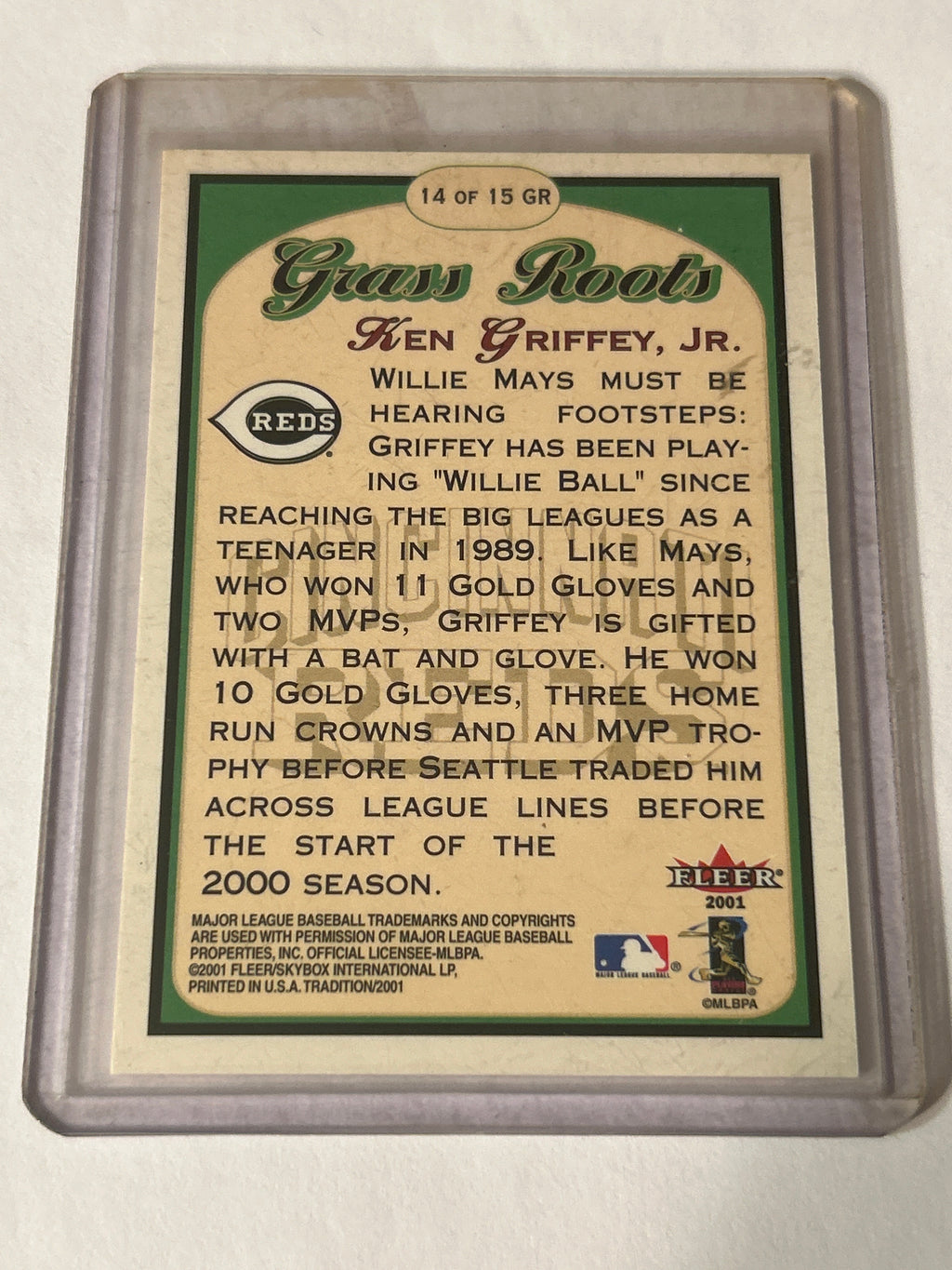 2001 Fleer Tradition - Grass Roots Ken Griffey Jr. #14 of 15