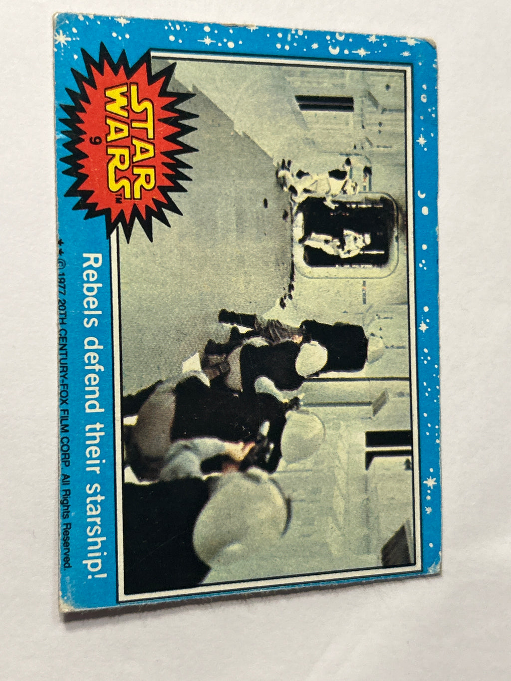 1977 Topps Star Wars #9 Rebels Defend Their Starship!, Blue Series 1, VG