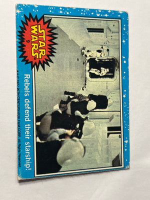1977 Topps Star Wars #9 Rebels Defend Their Starship!, Blue Series 1, VG